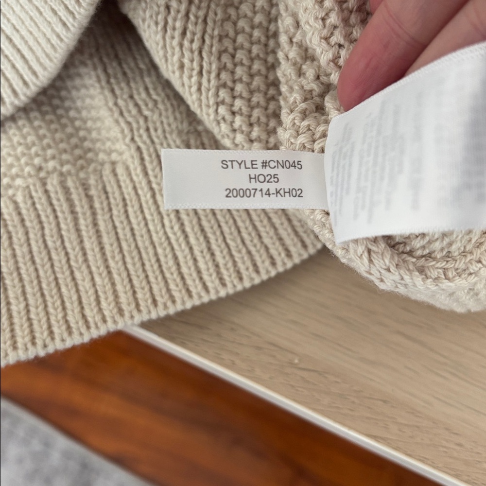 J Crew Women’s Medium 100 % Cotton Fisherman’s Sweater Beige NWT - Picture 9 of 9